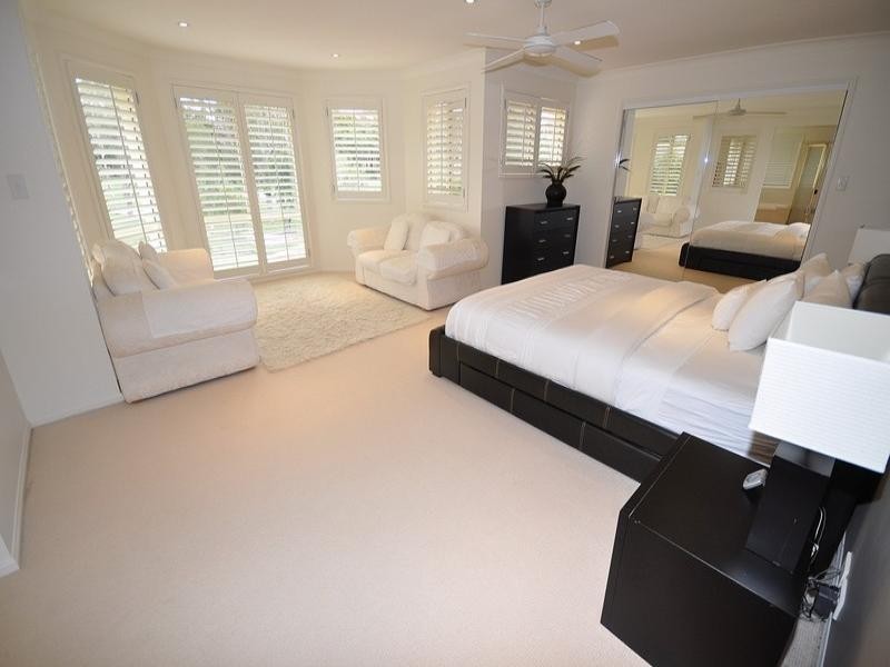 15 Blackfen Court, Arundel QLD 4214