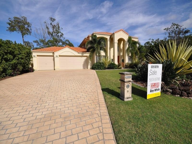 15 Blackfen Court, Arundel QLD 4214