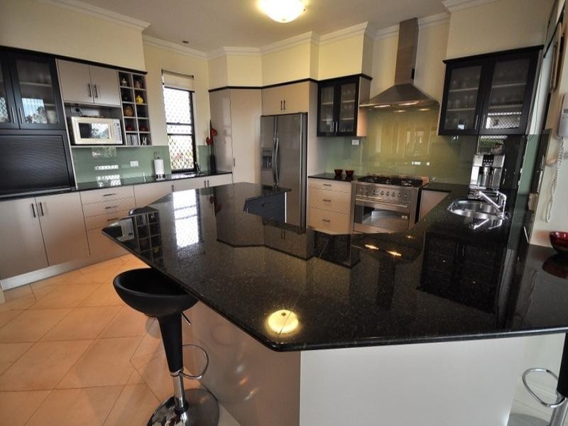 3 Zenith Crescent, Pacific Pines QLD 4211