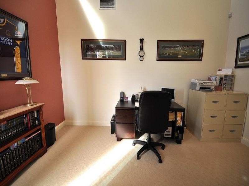 3 Zenith Crescent, Pacific Pines QLD 4211