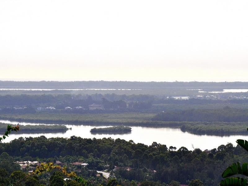 3 Zenith Crescent, Pacific Pines QLD 4211