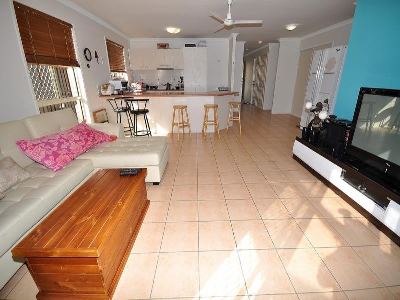 12 Etelka Way, Arundel QLD 4214