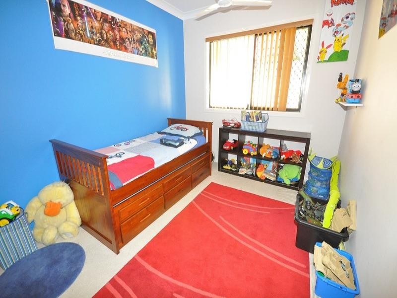 11 Leeds Close, Arundel QLD 4214