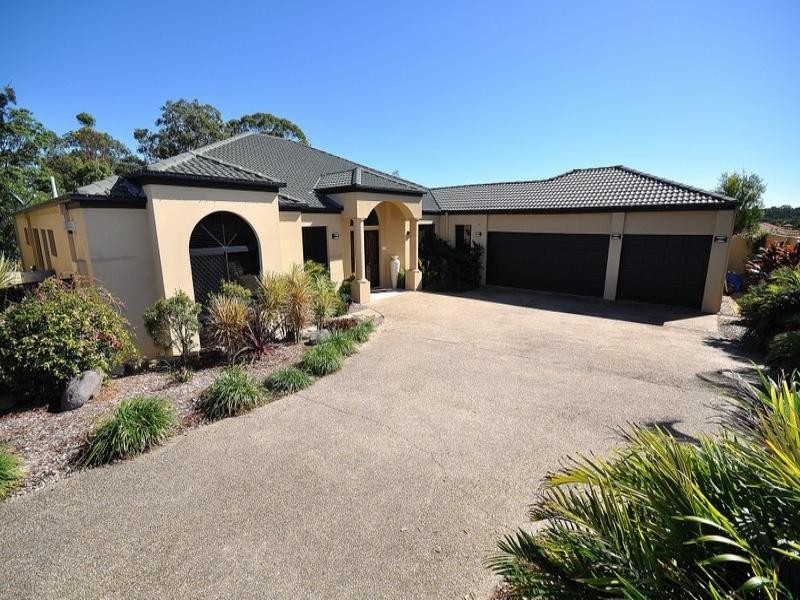 11 Leeds Close, Arundel QLD 4214