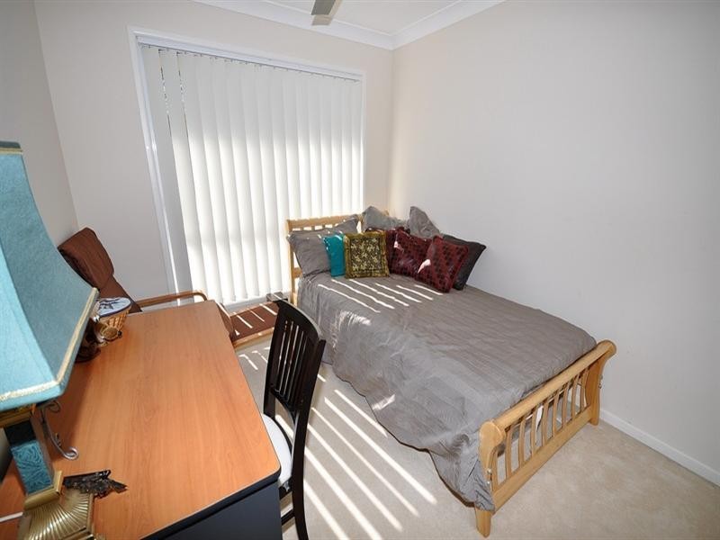 28 Leighanne Crescent, Arundel QLD 4214