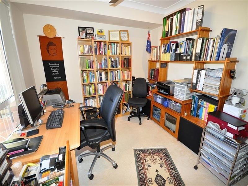 28 Leighanne Crescent, Arundel QLD 4214