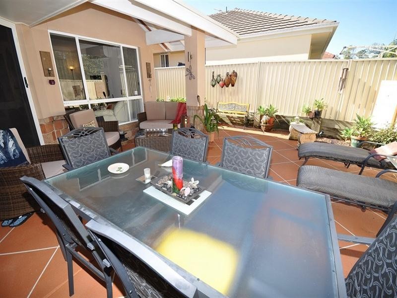 28 Leighanne Crescent, Arundel QLD 4214