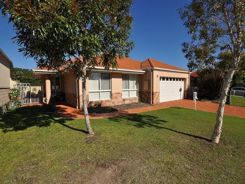 28 Leighanne Crescent, Arundel QLD 4214