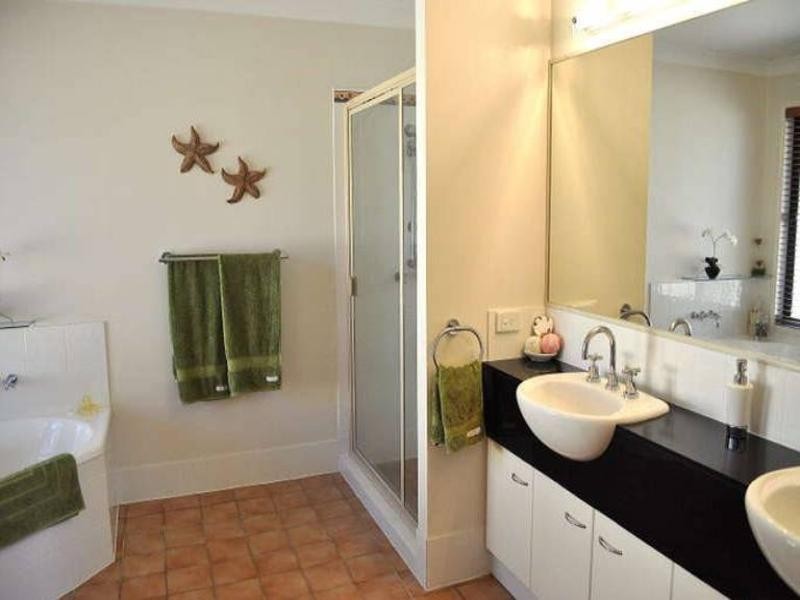 40 Arun Drive, Arundel QLD 4214