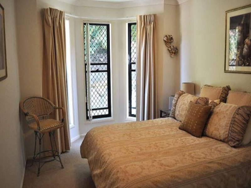 40 Arun Drive, Arundel QLD 4214