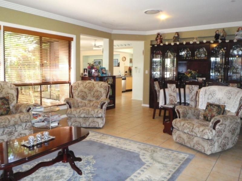 3 Orpington Court, Arundel QLD 4214