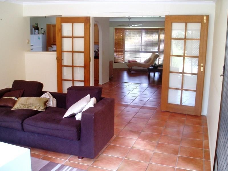 3 Range Court, Arundel QLD 4214