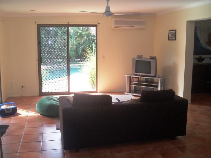 3 Range Court, Arundel QLD 4214