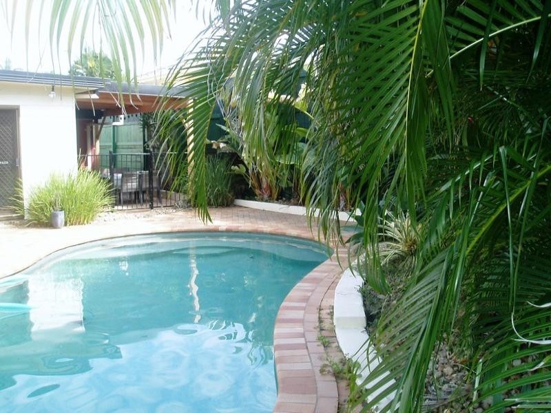 3 Range Court, Arundel QLD 4214