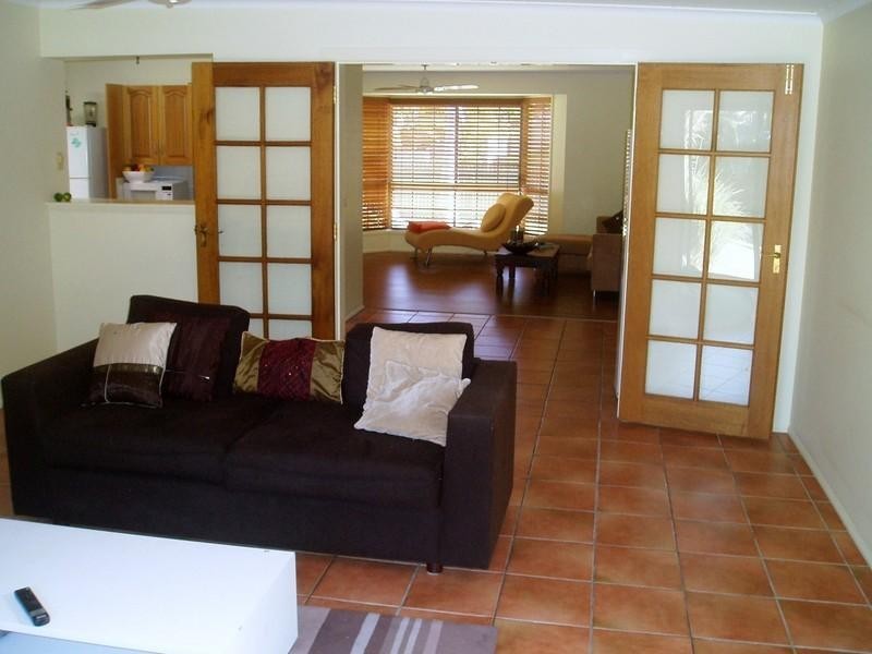 3 Range Court, Arundel QLD 4214