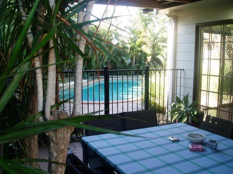 3 Range Court, Arundel QLD 4214