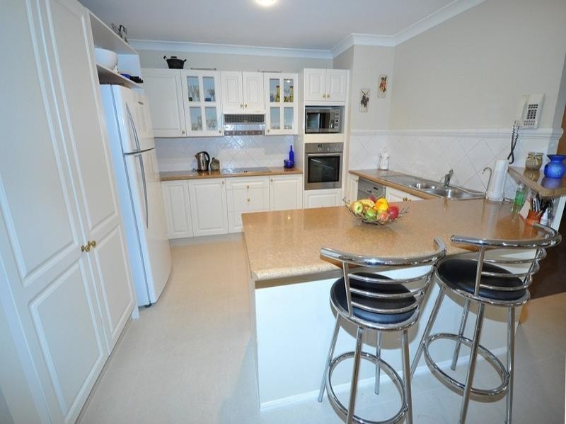 3 Calcetto Place, Arundel QLD 4214