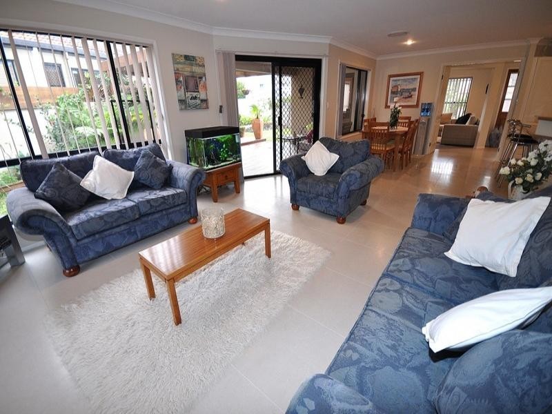 3 Calcetto Place, Arundel QLD 4214