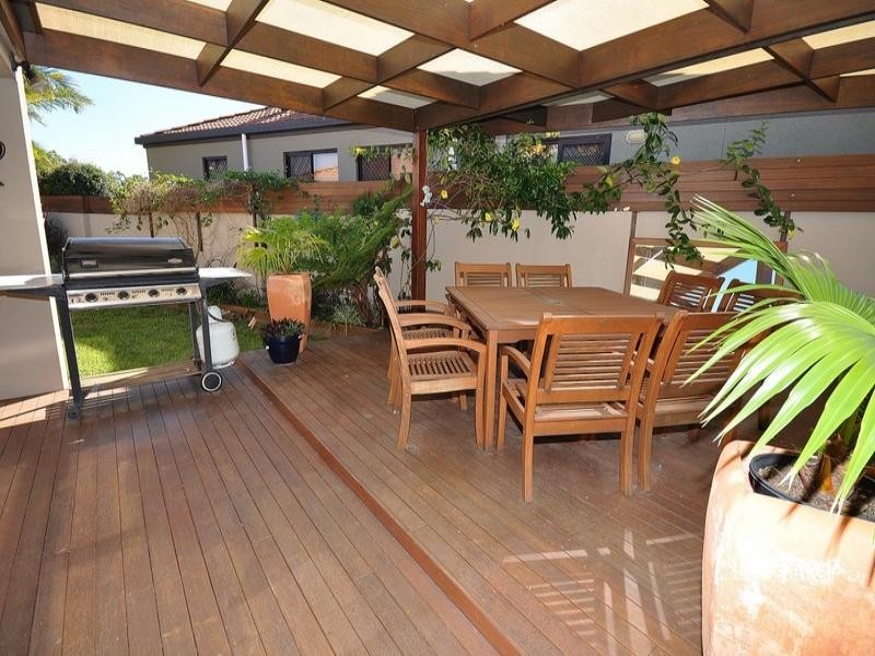 3 Calcetto Place, Arundel QLD 4214