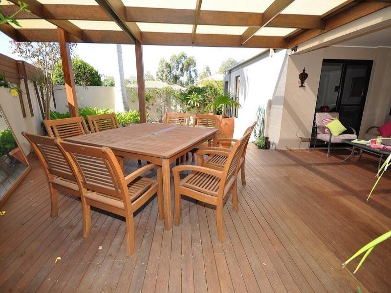 3 Calcetto Place, Arundel QLD 4214