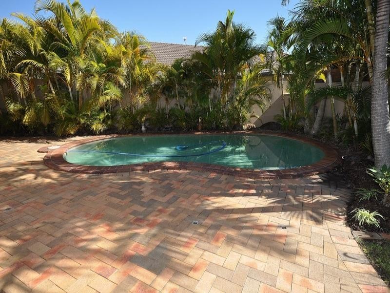 3 Calcetto Place, Arundel QLD 4214