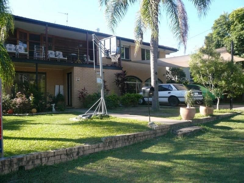 12 Geoff Wolter Drive West, Molendinar QLD 4214