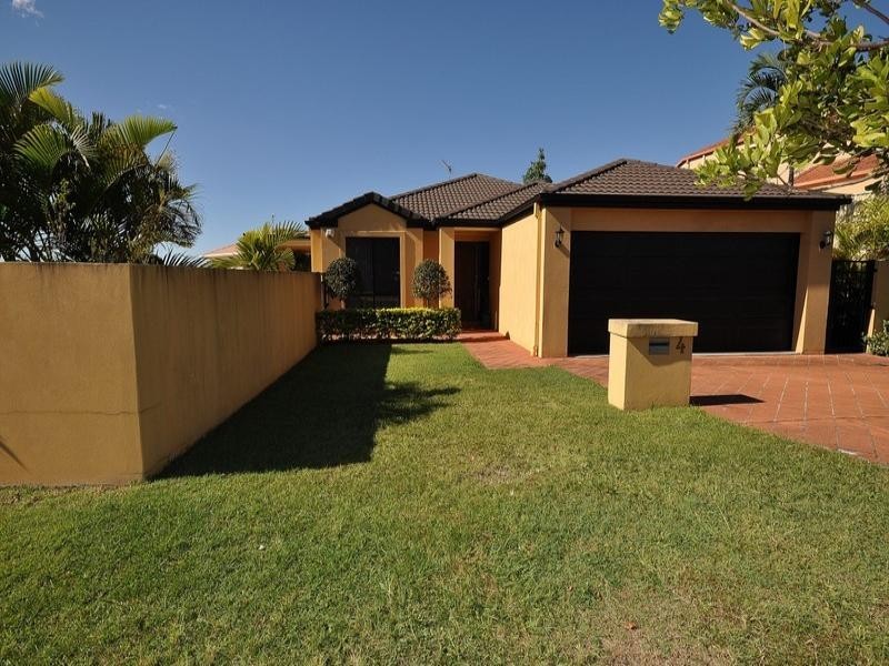 4 Highview Place, Parkwood QLD 4214