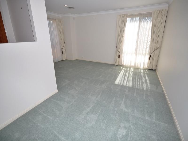 4 Highview Place, Parkwood QLD 4214