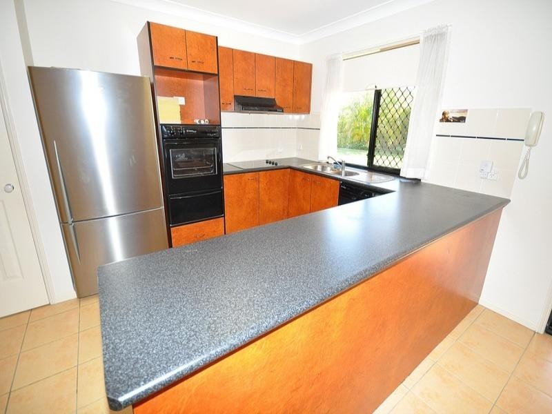 4 Highview Place, Parkwood QLD 4214