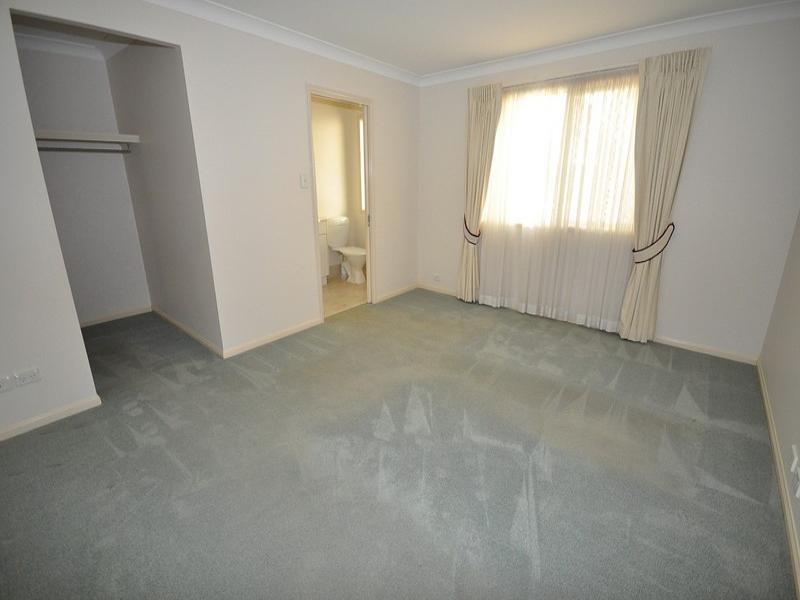 4 Highview Place, Parkwood QLD 4214