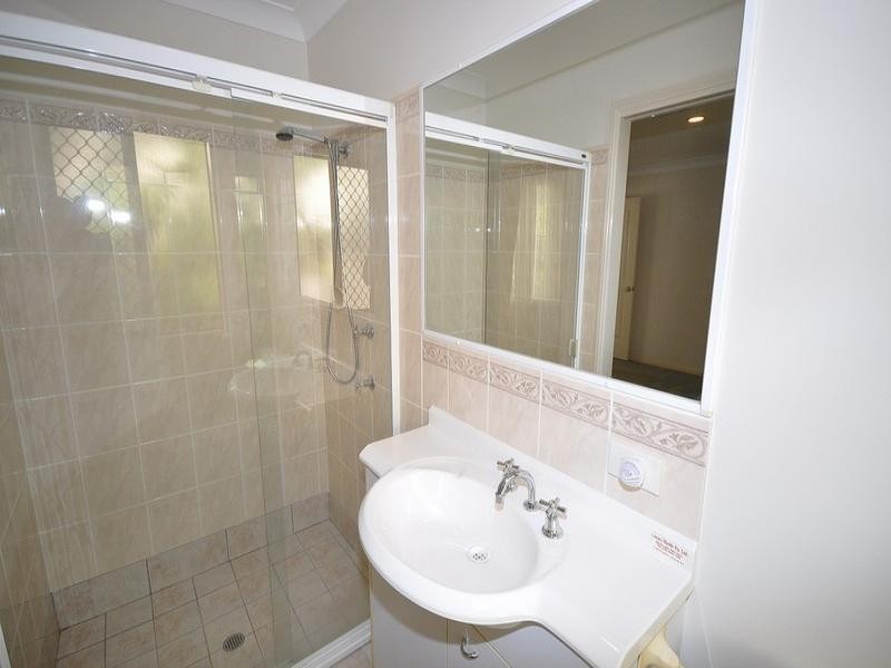 4 Highview Place, Parkwood QLD 4214