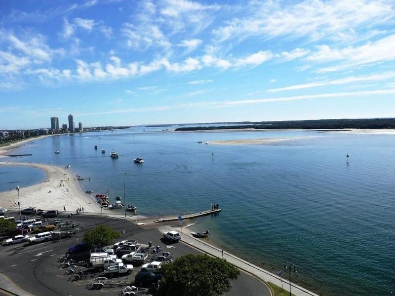 100/326 Marine Parade, Labrador QLD 4215