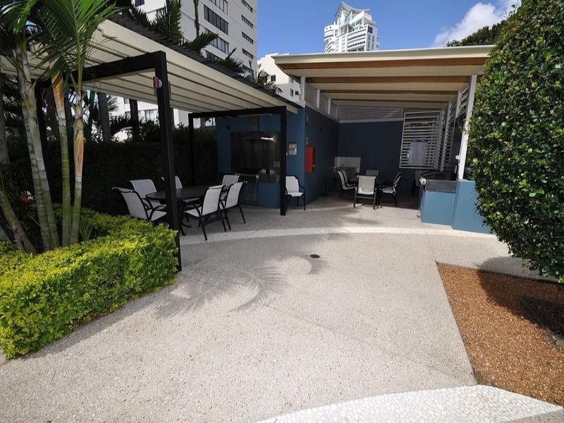 100/326 Marine Parade, Labrador QLD 4215