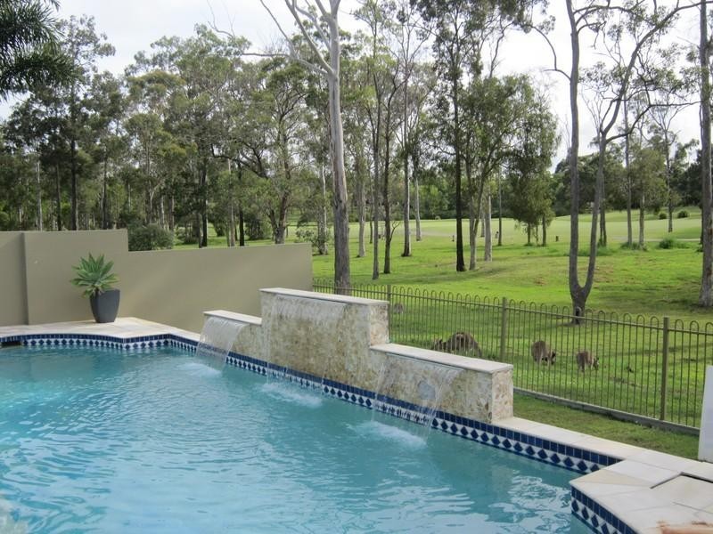 110 Arun Drive, Arundel QLD 4214