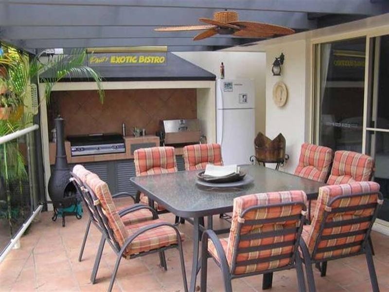 23 Maltravers Drive, Arundel QLD 4214