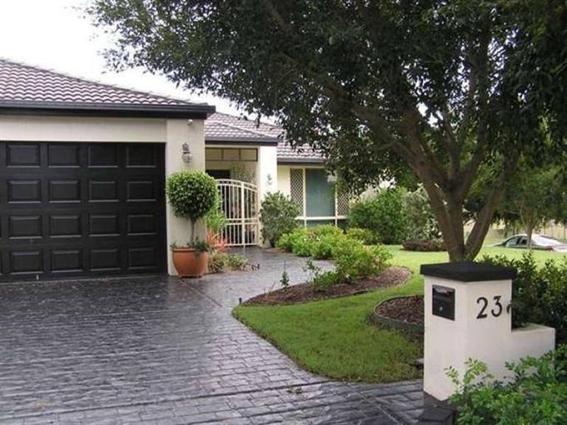 23 Maltravers Drive, Arundel QLD 4214
