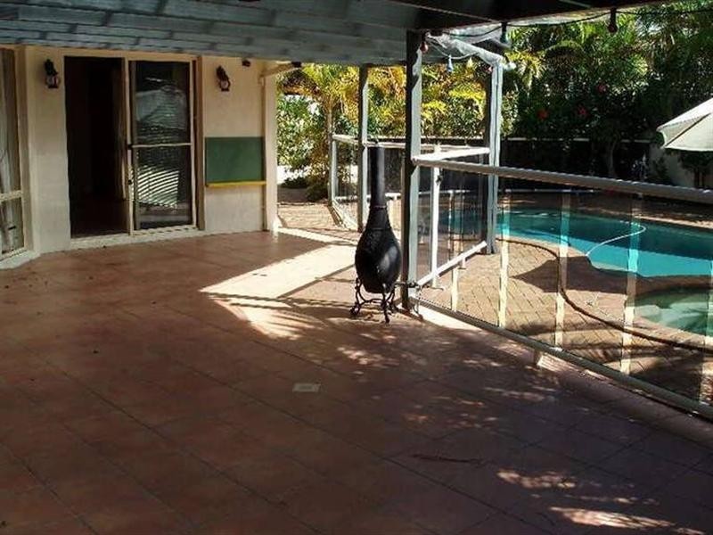 23 Maltravers Drive, Arundel QLD 4214