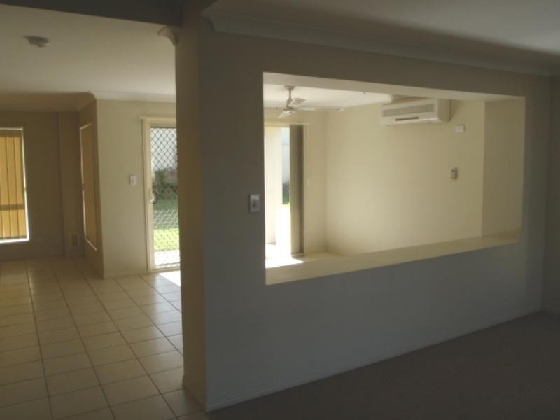 25 Golden Bear Drive, Arundel QLD 4214