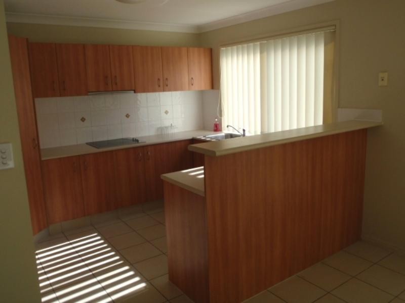 25 Golden Bear Drive, Arundel QLD 4214