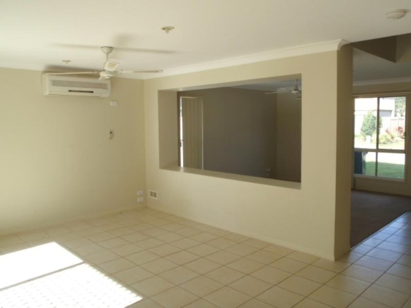 25 Golden Bear Drive, Arundel QLD 4214