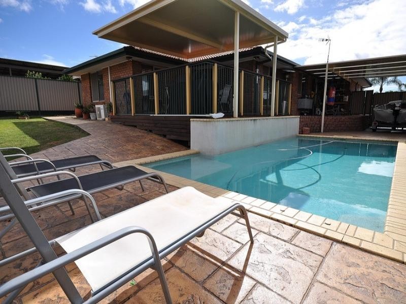 52 Greenacre Drive, Parkwood QLD 4214