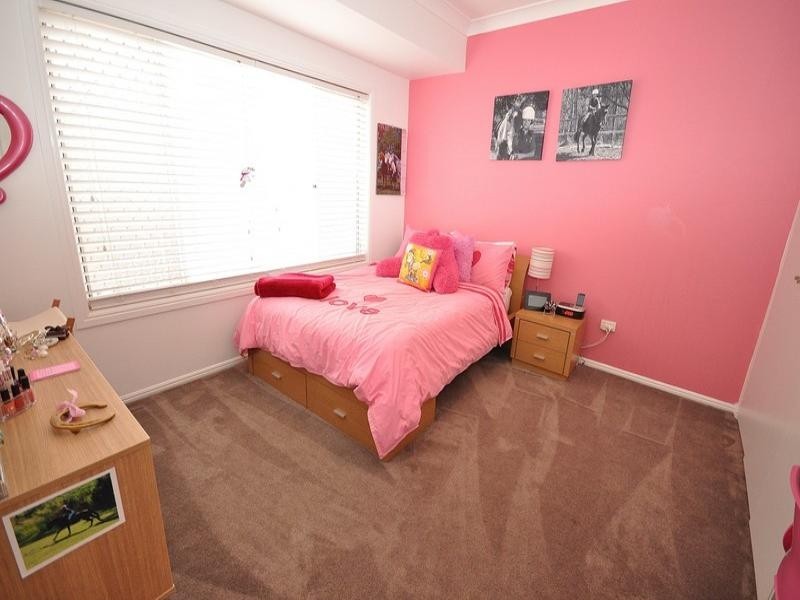 22 Pearson Close, Arundel QLD 4214