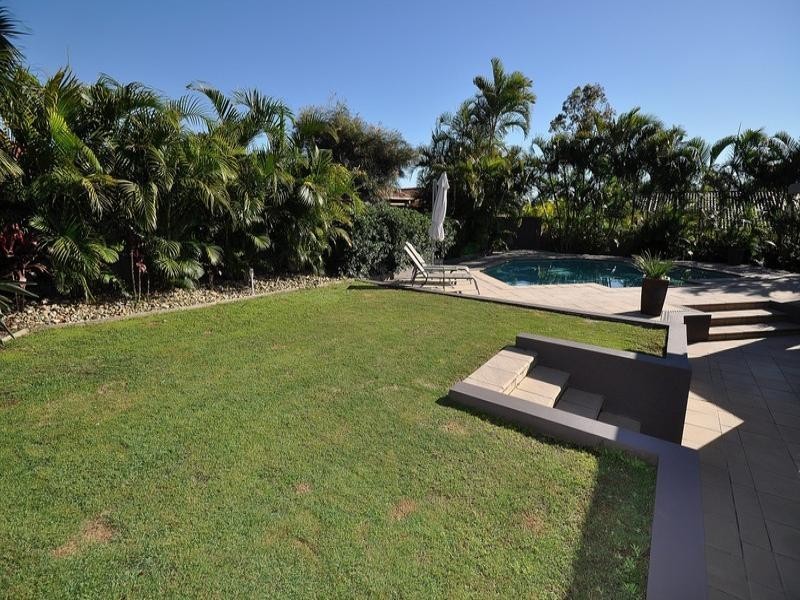 22 Pearson Close, Arundel QLD 4214