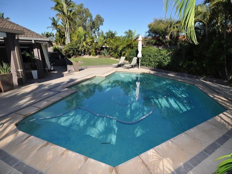 22 Pearson Close, Arundel QLD 4214