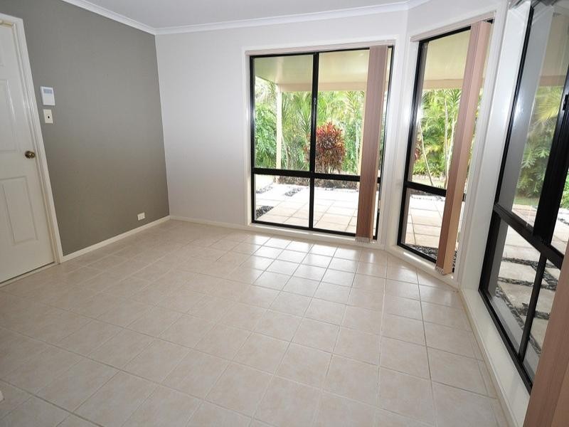 10 Oxford Place, Arundel QLD 4214