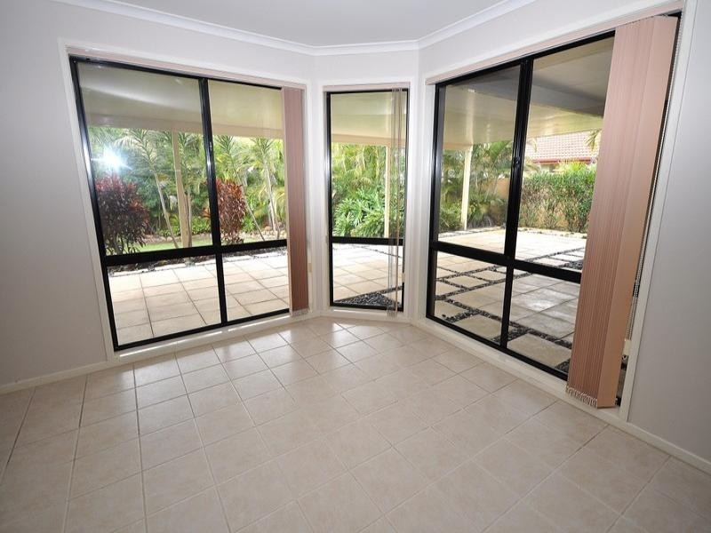 10 Oxford Place, Arundel QLD 4214