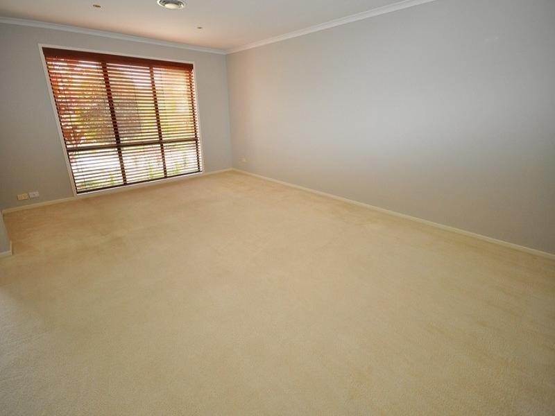 10 Oxford Place, Arundel QLD 4214