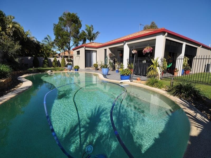 5 Orpington Court, Arundel QLD 4214