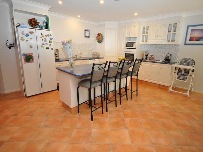 5 Orpington Court, Arundel QLD 4214