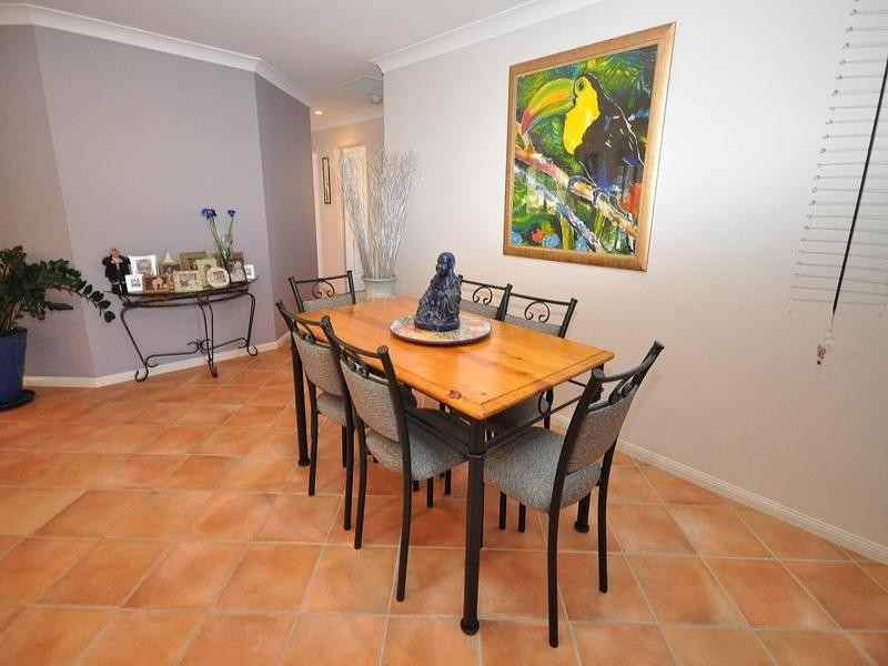 5 Orpington Court, Arundel QLD 4214